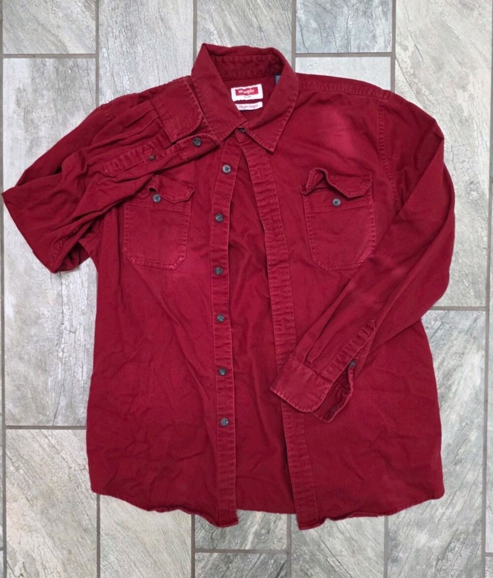 Wrangler Mens Medium Red Button Down Shirt Long Sleeve Western Denim Work Casual